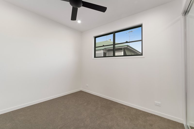 Photo - 17A Lockyer Street, Camp Hill QLD 4152 - Image 10