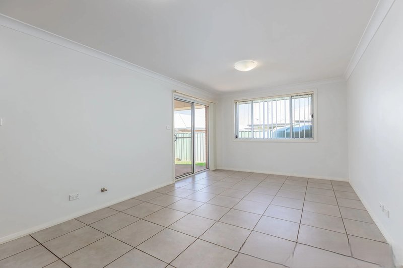 Photo - 17A Magnolia Boulevard, Dubbo NSW 2830 - Image 6
