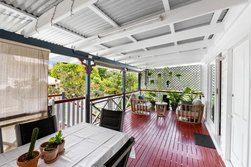 Photo - 17a Marian Street, Coorparoo QLD 4151 - Image 10