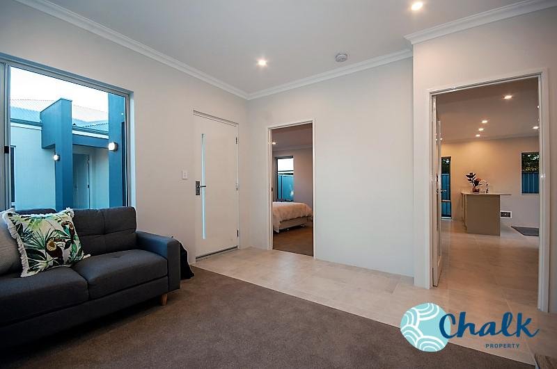 Photo - 17A Parkin Street, Rockingham WA 6168 - Image 3