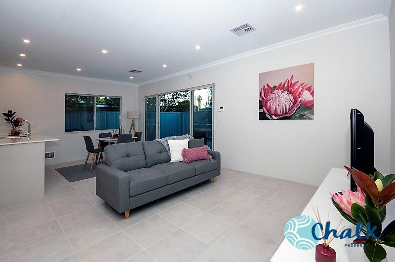 Photo - 17A Parkin Street, Rockingham WA 6168 - Image 10