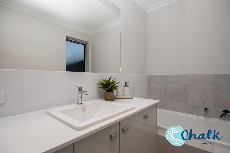 Photo - 17A Parkin Street, Rockingham WA 6168 - Image 17