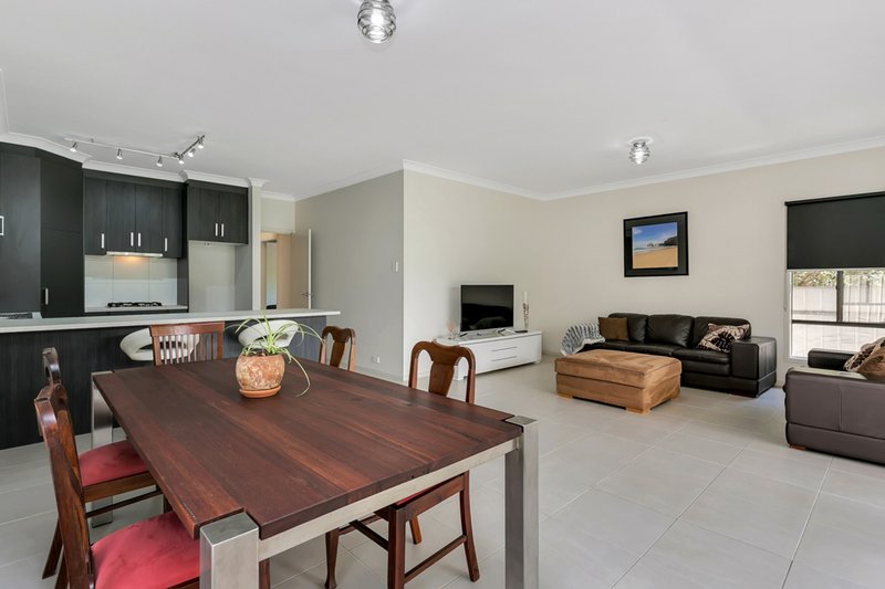 Photo - 17a Regent Street, Moana SA 5169 - Image 10