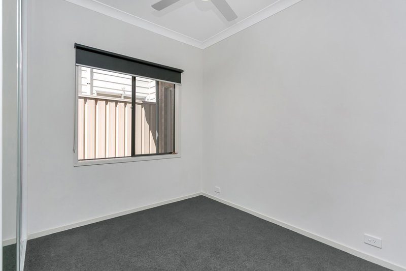 Photo - 17a Regent Street, Moana SA 5169 - Image 15