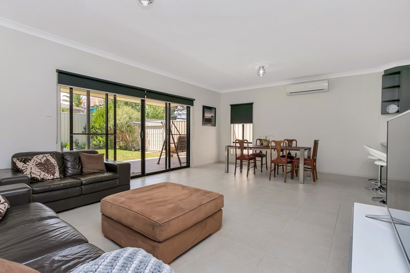 Photo - 17a Regent Street, Moana SA 5169 - Image 17