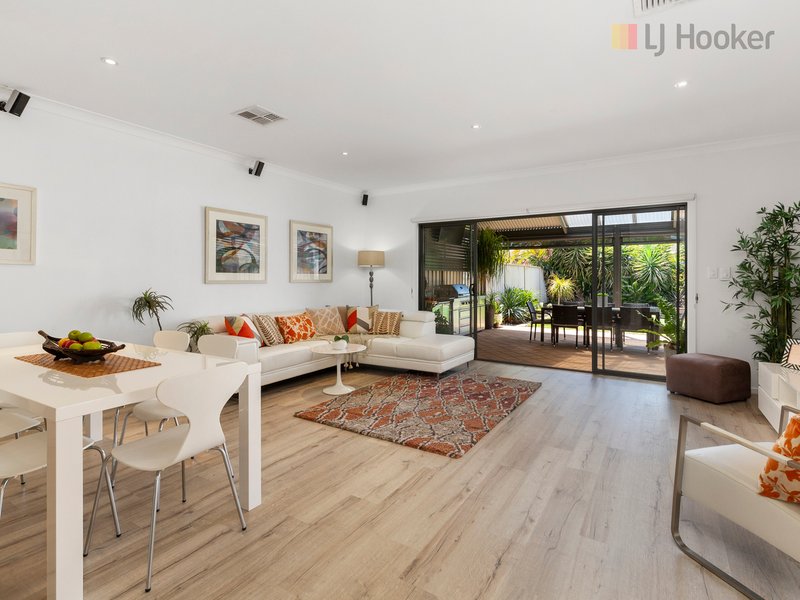 Photo - 17A Rugby Street, Dover Gardens SA 5048 - Image 2