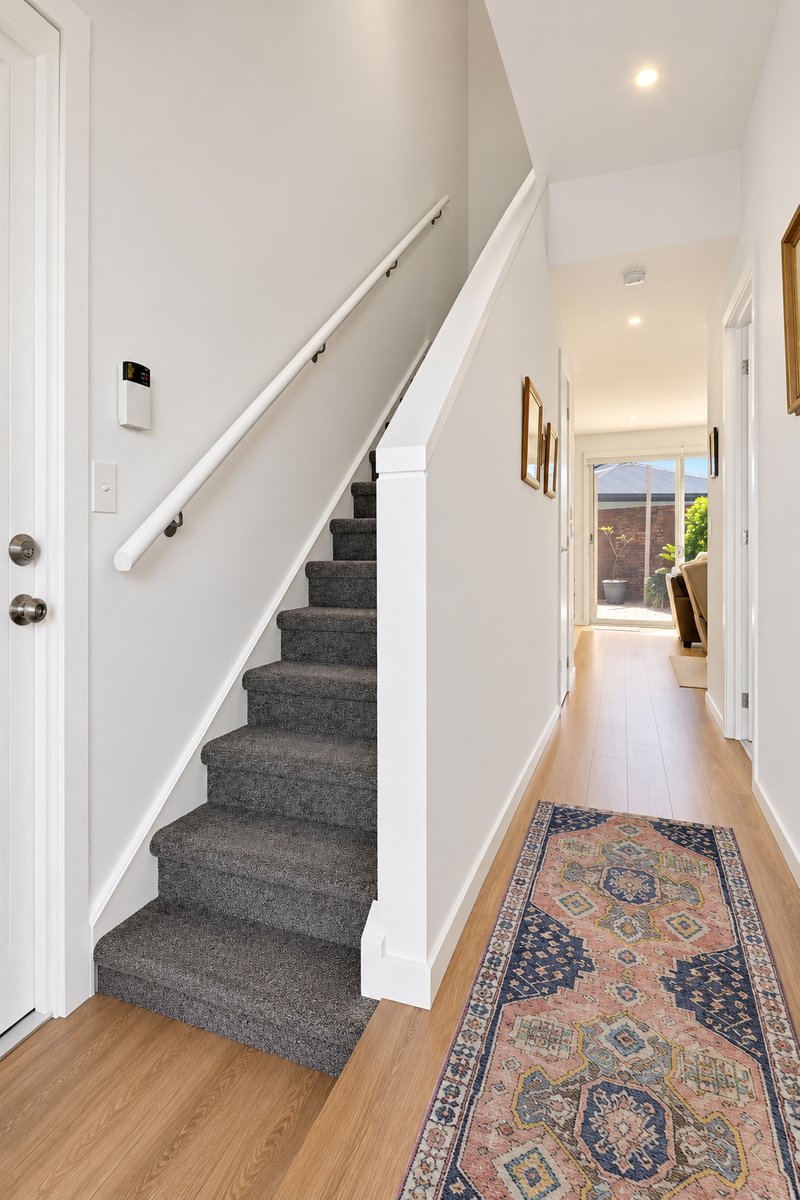Photo - 17A Sir John Marks Drive, West Lakes SA 5021 - Image 9