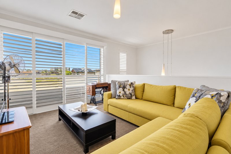 Photo - 17A Sir John Marks Drive, West Lakes SA 5021 - Image 11