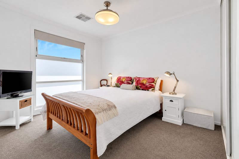 Photo - 17A Sir John Marks Drive, West Lakes SA 5021 - Image 18