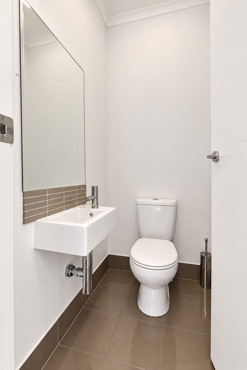 Photo - 17A Sir John Marks Drive, West Lakes SA 5021 - Image 21