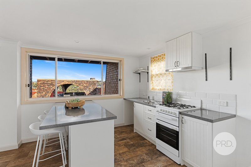 Photo - 17A Woodlands Avenue, Lugarno NSW 2210 - Image 5