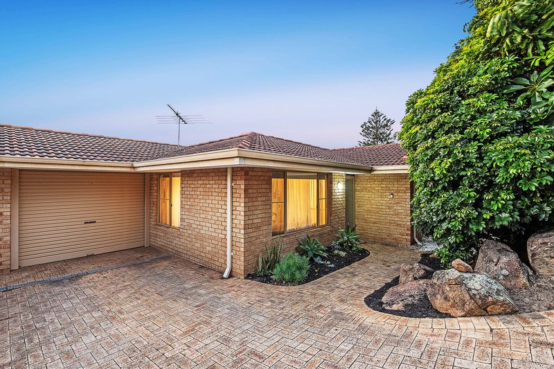 Photo - 17B Begonia Street, Duncraig WA 6023 - Image 2