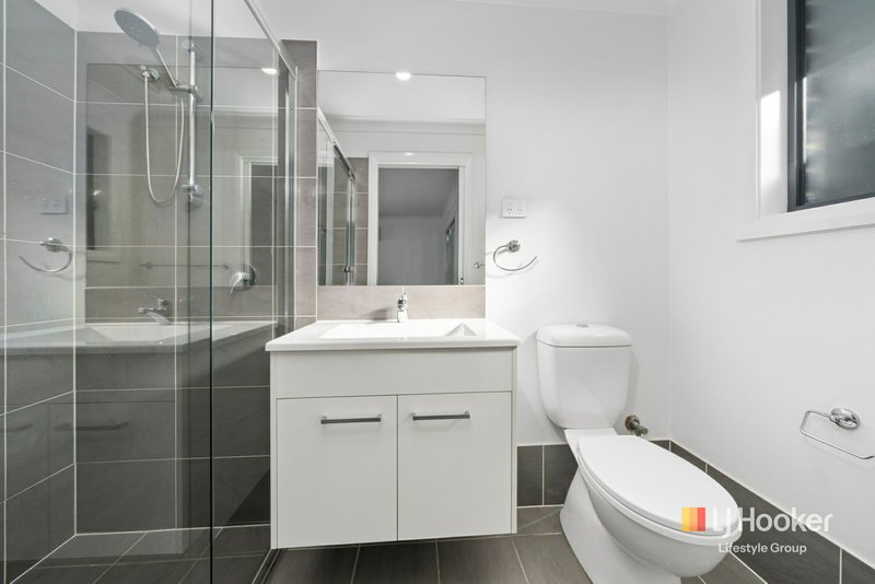 Photo - 17B Livesy Street, Oran Park NSW 2570 - Image 6