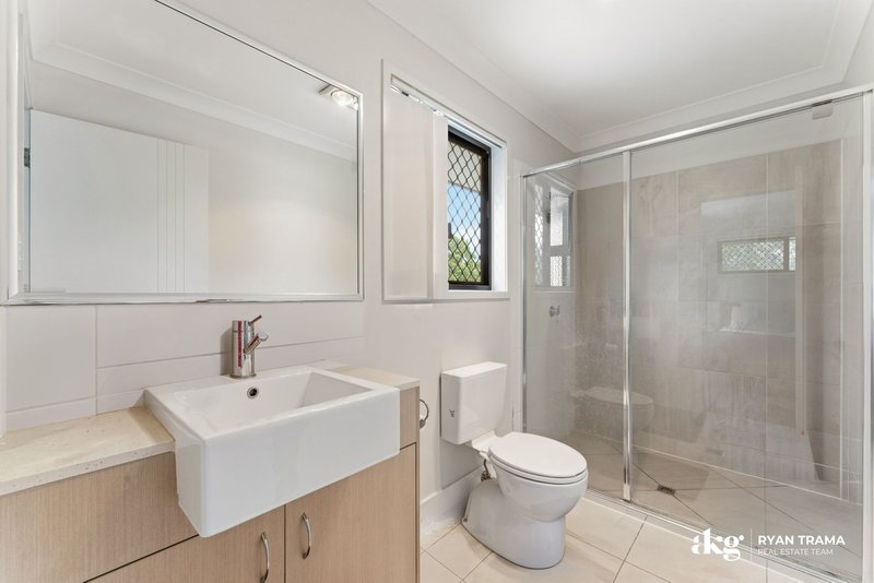 Photo - 1/8-12 Wattlebrush Court, Park Ridge QLD 4125 - Image 9