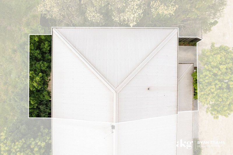 Photo - 1/8-12 Wattlebrush Court, Park Ridge QLD 4125 - Image 15