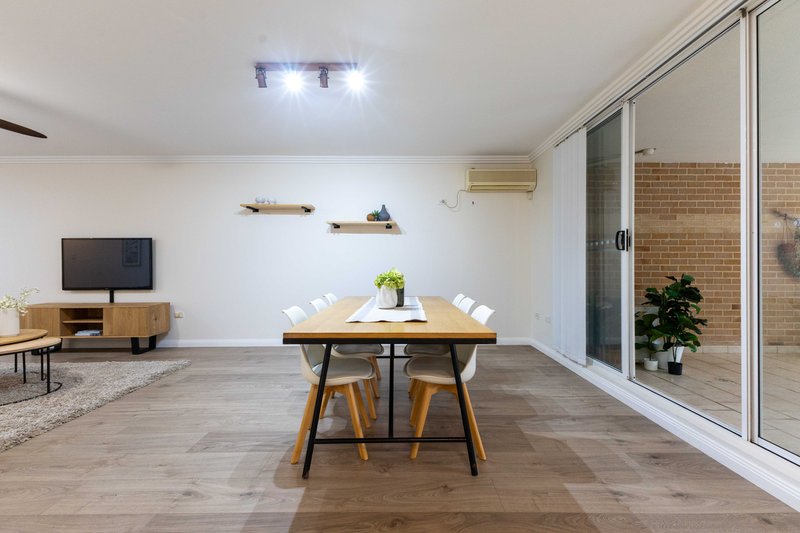 Photo - 1/8-14 Mercer Street, Castle Hill NSW 2154 - Image 4