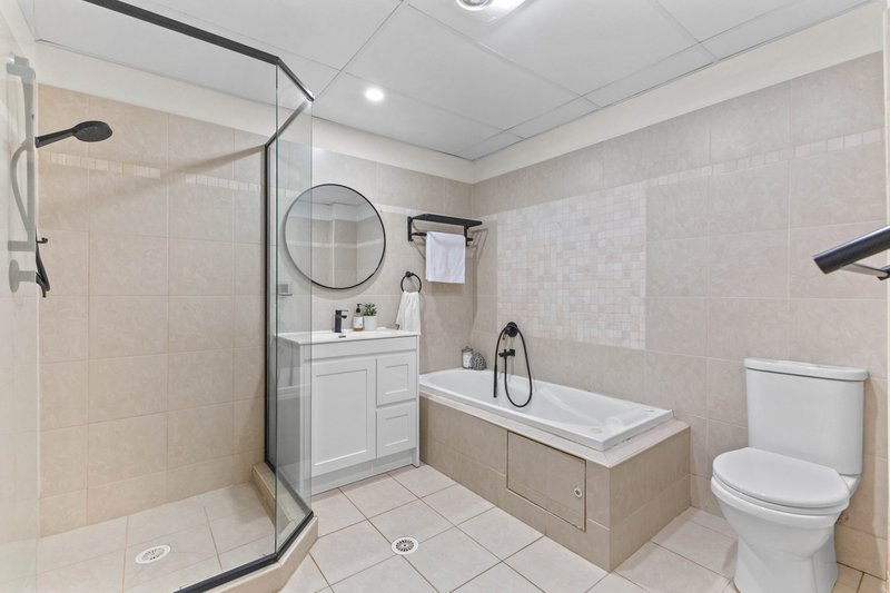 Photo - 1/8-14 Mercer Street, Castle Hill NSW 2154 - Image 9