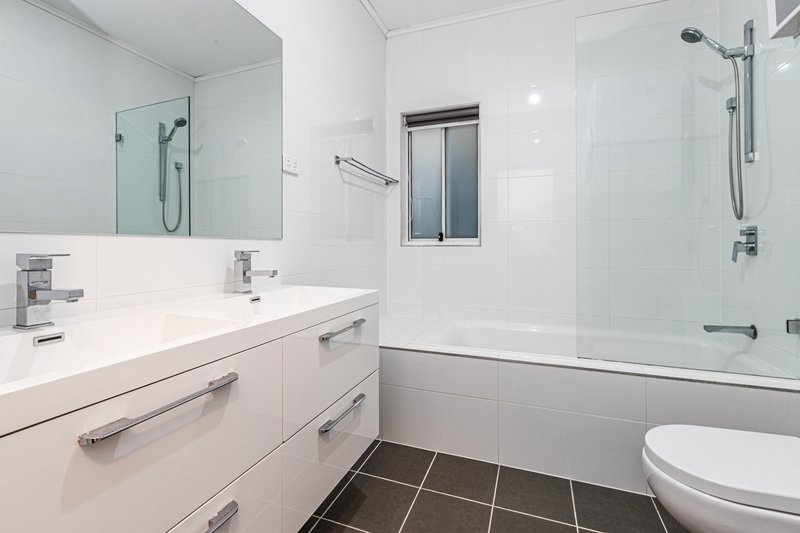 Photo - 18-18a Sanders Road, Baulkham Hills NSW 2153 - Image 12