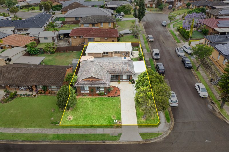 Photo - 18 & 18A Turquoise Crescent, Bossley Park NSW 2176 - Image 2