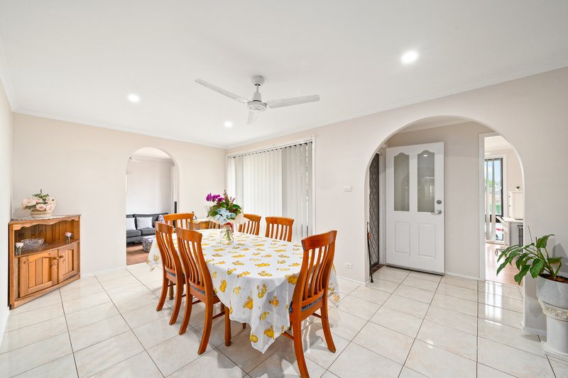 Photo - 18 & 18A Turquoise Crescent, Bossley Park NSW 2176 - Image 6