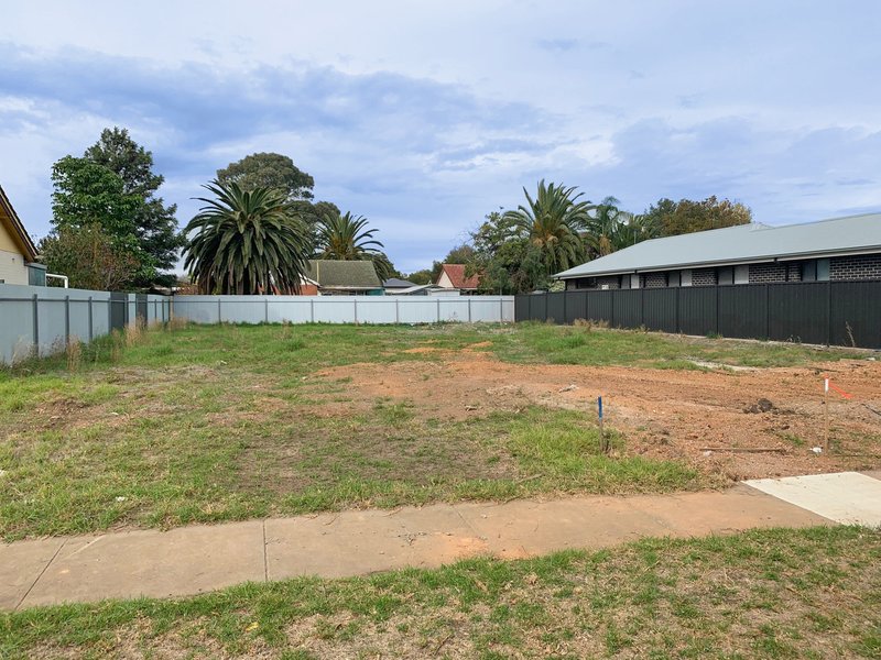 Photo - 18 & 18A Woodfull Street, Parafield Gardens SA 5107 - Image 2