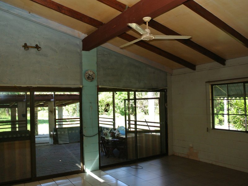 Photo - 18-20 Arthur Street, Macleay Island QLD 4184 - Image 4