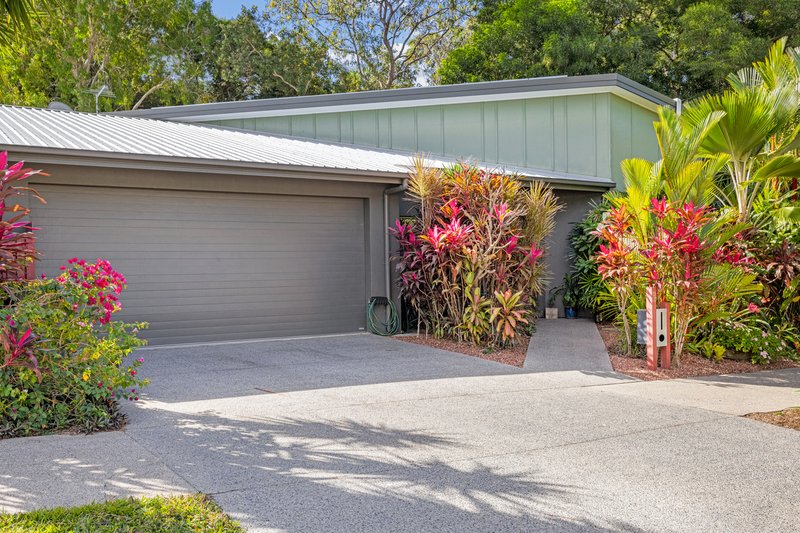 Photo - 18-20 Aurelia Road, Palm Cove QLD 4879 - Image 2