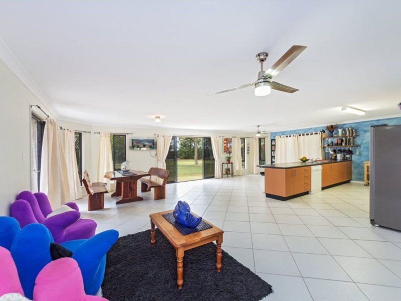 Photo - 18 - 20 Forestpark Place, Upper Caboolture QLD 4510 - Image 4