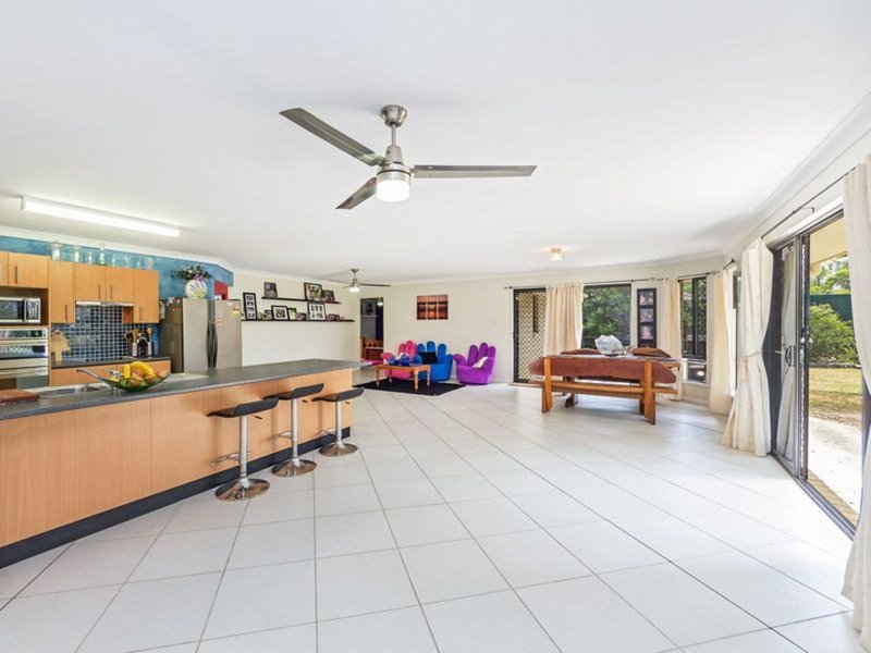 Photo - 18 - 20 Forestpark Place, Upper Caboolture QLD 4510 - Image 5