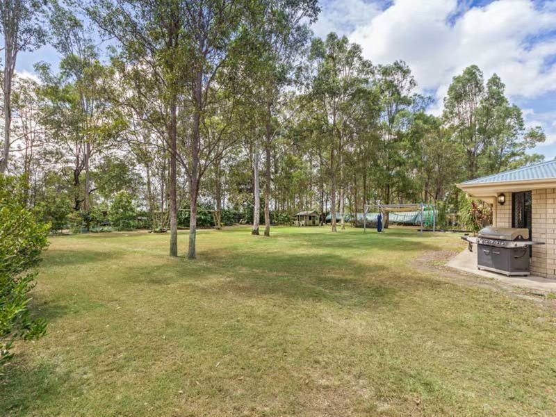 Photo - 18 - 20 Forestpark Place, Upper Caboolture QLD 4510 - Image 15