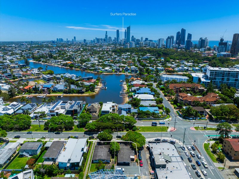 Photo - 18 & 20 T E Peters Drive, Broadbeach Waters QLD 4218 - Image 13