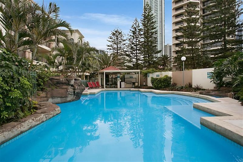 Photo - 18 / 6 Northcliffe Terrace, Surfers Paradise QLD 4217 - Image 8