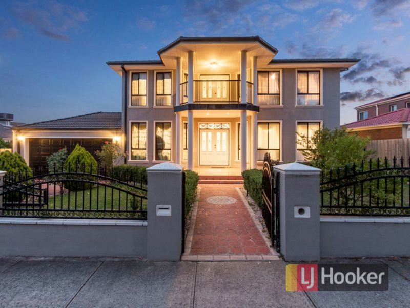 18 Abbey Road, Narre Warren South VIC 3805