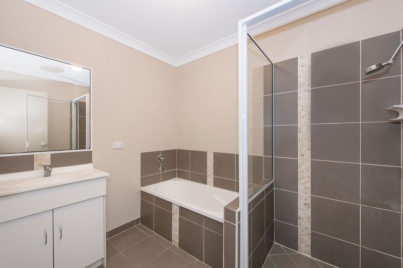 Photo - 1/8 Abbott Street, Oonoonba QLD 4811 - Image 4