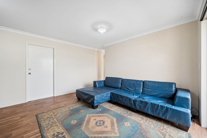 Photo - 18 Abercrombie Entrance, Harrisdale WA 6112 - Image 4