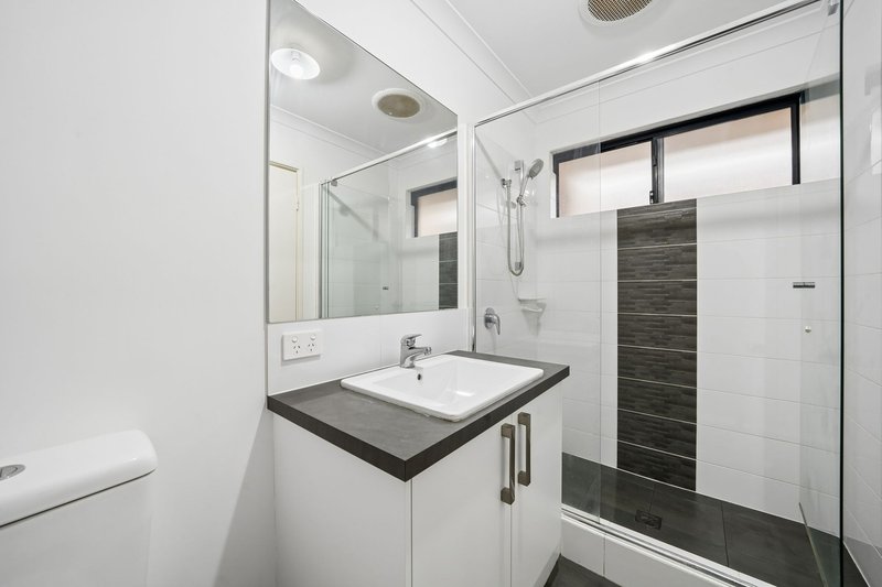 Photo - 18 Abercrombie Entrance, Harrisdale WA 6112 - Image 11