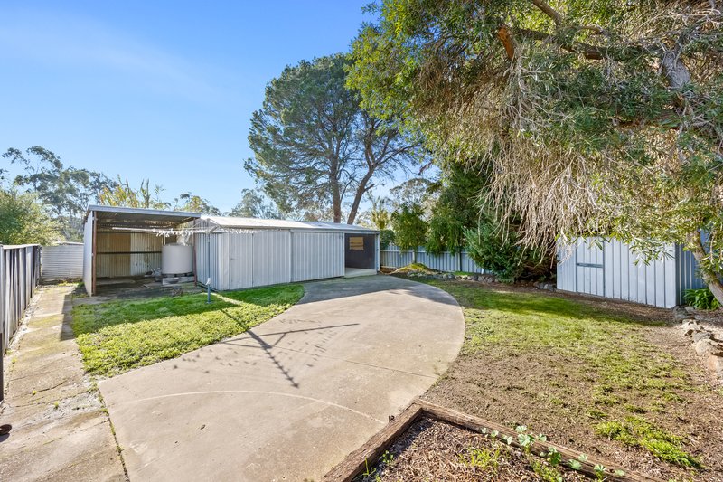 Photo - 18 Acacia Avenue, Ararat VIC 3377 - Image 17