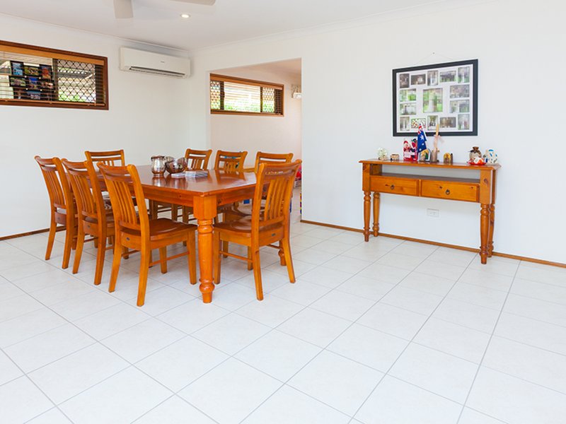 Photo - 18 Acacia Place, Camira QLD 4300 - Image 5