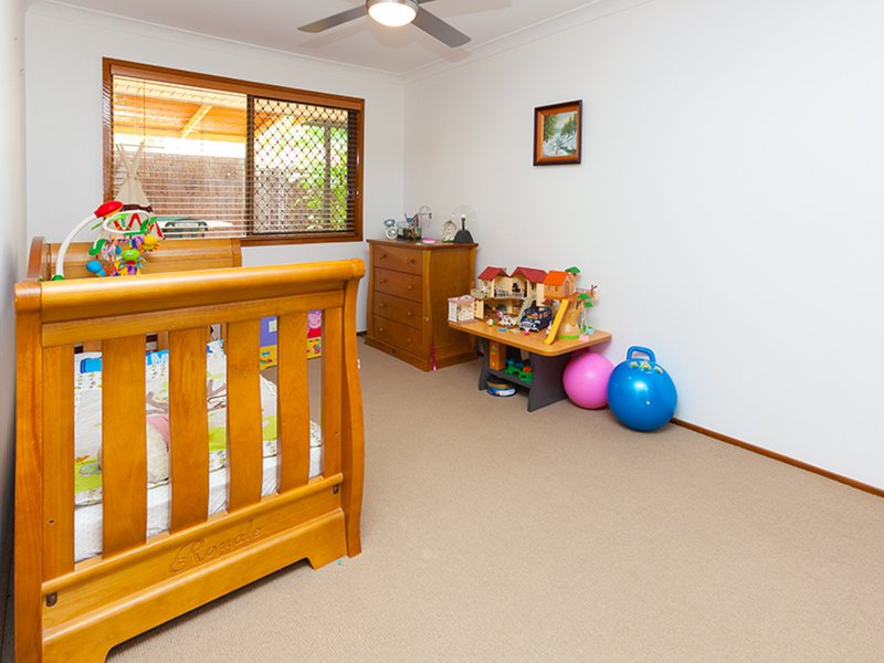 Photo - 18 Acacia Place, Camira QLD 4300 - Image 8