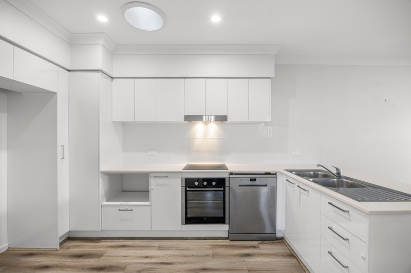 Photo - 1/8 Acmena Street, Gillieston Heights NSW 2321 - Image 2