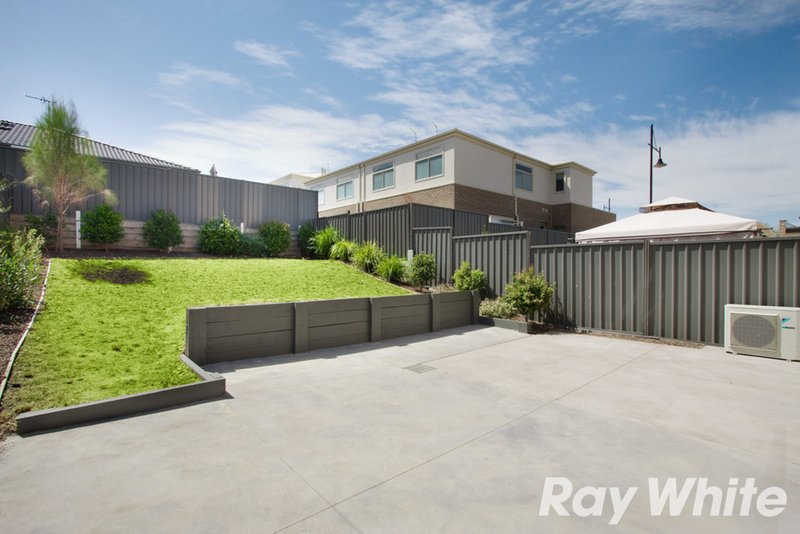 Photo - 18 Adriatic Way, Pakenham VIC 3810 - Image 14