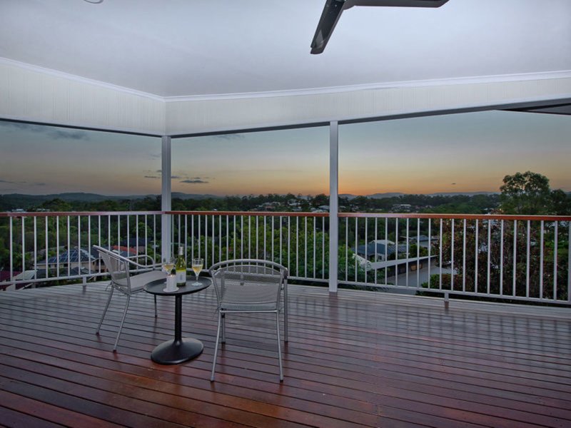 18 Alberic Court, Eatons Hill QLD 4037