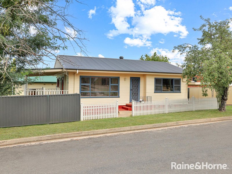 Photo - 18 Albert Street, Bathurst NSW 2795 - Image 17