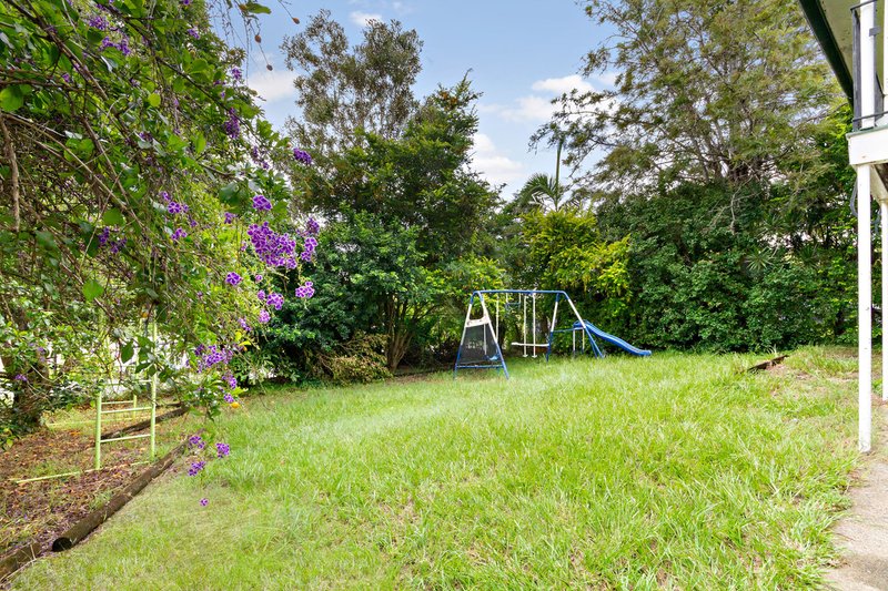 Photo - 18 Aldren Street, Stafford Heights QLD 4053 - Image 12