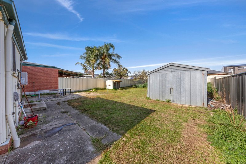 Photo - 18 Alexander Avenue, Campbelltown SA 5074 - Image 12