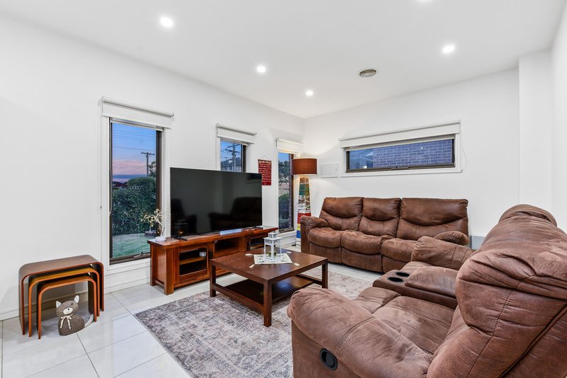 Photo - 1/8 Alfred Street, Noble Park VIC 3174 - Image 5