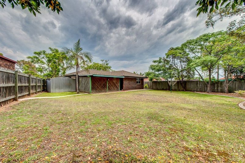 Photo - 18 Alicia Road, Camira QLD 4300 - Image 7