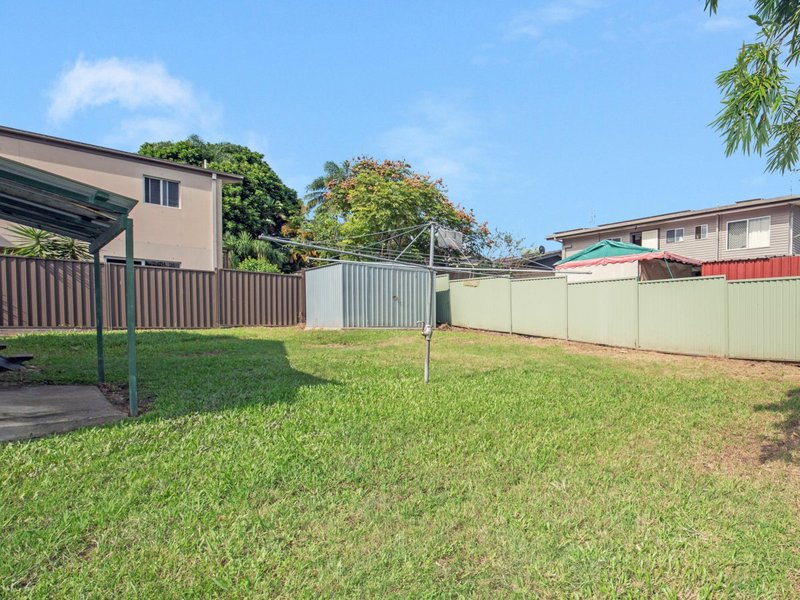 Photo - 18 Allden Avenue, Labrador QLD 4215 - Image 13