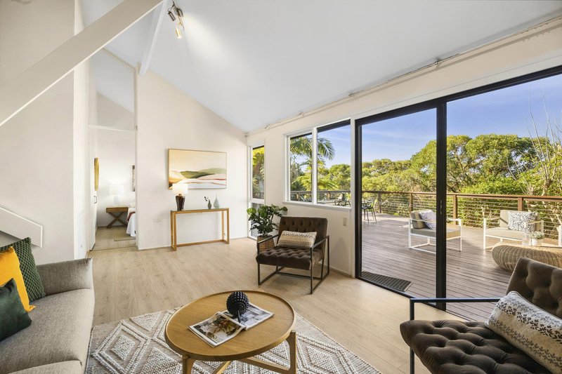 Photo - 18 Allenby Park Parade, Allambie Heights NSW 2100 - Image 2