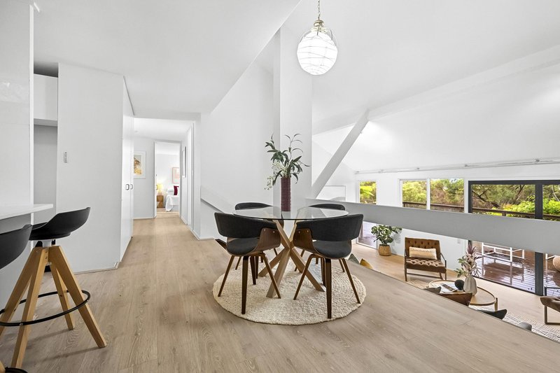 Photo - 18 Allenby Park Parade, Allambie Heights NSW 2100 - Image 5